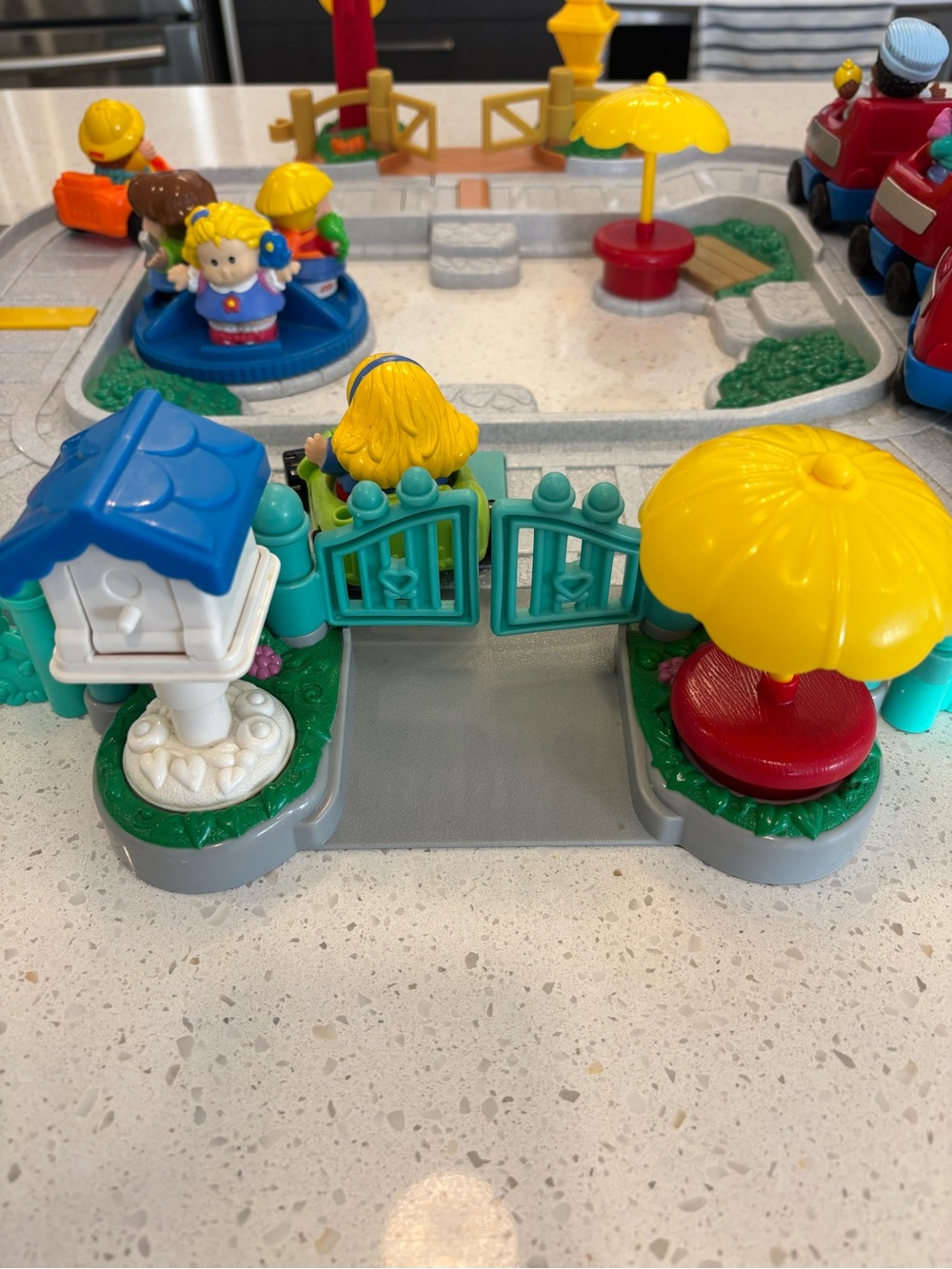 Little People- Train Set (no sound) - Picture 5 of 9